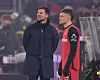 Xabi Alonso und Florian Wirtz vor dessen Einwechslung in Dortmund