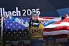 Breezy Johnson jubelt mit der USA-Flagge