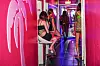 Prostituierte warten auf Freier. Heutzutage stehen die meisten Zimmer vieler Bordelle leer.