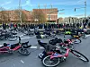 Mahnwache für die Radfahrerin, die auf der Kreuzung Überseeallee/Osakaallee tödlich verunglückt ist.