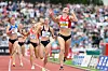 Smilla Kolbe läuft bei einem Leichtathletik-Wettkampf ins Ziel