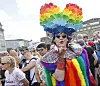 Regenbogen-Outfit