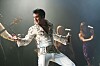 Grahame Patrick steht als Elvis auf der Bühne