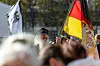 Ein Reichsbürger mit einer Flagge vom Königreich Preußen. (Symbolbild)