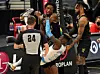 Beim Spiel der Los Angeles Lakers gegen die Toronto Raptors war Deutschlands bester Basketballer Dennis Schröder am Dienstagabend in einen Streit verwickelt.