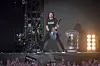 Dave Grohl steht bei einem Auftritt der Foo Fighters auf der Bühne. (Archivbild)