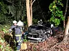 Bei Regen und nasser Fahrbahn sind ein Autofahrer und seine Beifahrerin in Langenhorn verunglückt.