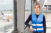 Merle Abel (35) am Hamburger Flughafen