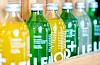 Mehrere Flaschen der Lemonaid-Limonade