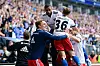 Die HSV-Profis bejubeln das Tor zum 2:0 gegen Hannover