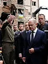 Olaf Scholz & Co. besuchten das Kriegsgebiet in Irpin. Der Kanzler zeigte sich tief beeindruckt vom Ausmaß der Zerstörung.