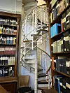 Wunderschöne historische Wendeltreppe
