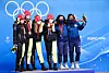 Sechs Bob-Fahrerinnen auf dem Podium bei Olympia in Peking
