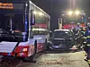 Bei einer Verfolgungsjagd in Hamburg-Bramfeld kolliderte in Pkw-Fahrer mit einem Bus.