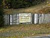Das Schild ist eindeutig: „Lost Placer“ sind auf dem Areal an der B242 unerwünscht.