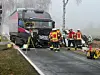 Ein Lkw und ein zerstörter Pkw auf der K10 im Kreis Harburg