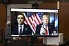 Bliebt zwar verurteilt, aber ohne Konsequenzen: der zukünftige US-Präsident Donald Trump wurde per Videokonferenz in den Gerichtssaal geschaltet.