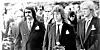 Die Kiez-Größen Harry Voerthmann (l.) und „Beatle“ Vogeler 1982 bei der Beerdigung des „Schönen Mischa“ in Ohlsdorf.