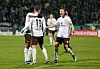 Jackson Irvine und seine MItspieler jubeln nach einem Treffer.