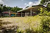 Paradies für Sprayer und Einbrecher? Die seit sechs Jahren leerstehende Esso-Tankstelle an der Ecke Elbchaussee/Mühlenberg.