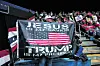 Trump-Fans verbinden das Christentum mit dem Ex-Präsidenten auf ihren Bannern.