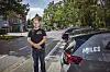 Seit Juni ist die Tangstedter Landstraße „Miles“-Gebiet. Weinhändler Marco Lehmitz (44) ärgert sich darüber.