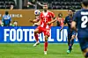 Thomas Müller bei der Ballannahme im Spiel gegen Paris St. Germain