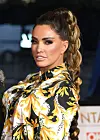 Katie Price hat ein Buch geschrieben.