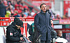 Bruno Labbadia (r.) im Regen.