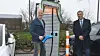 Karl Eberhard Hunke (links), Vorstand und CEO von Ladeinfrastruktur-Betreiber CutPower, und Carsten Kerkamm vor der Schnelladestation in Tinnum