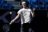 Alexander Zverev holt zum Schlag aus