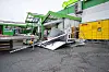 Solarmodule liegen vor einem Raiffeisenmarkt in Telgte.