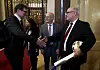 Beinahe wäre sogar der Kanzler gekommen – Scholz schickte stattdessen Kanzleramtschef Wolfgang Schmidt (l.) zur Verabschiedung von Ties Rabe.