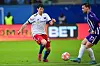 Maximilian Rohr vom HSV gegen Anthony Barylla