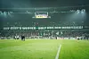 Im Weserstadion hängt über der Ostkurve ein Banner mit der Aufschrift: „Auf geht‘s Werder – holt euch den Derbysieg“