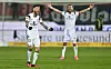 St. Pauli-Profis Hartel und Paqarada freuen sich über das 1:0 in Heidenheim