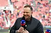 Wolff Fuss am Sky-Mikrofon, lachend