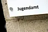 Das Jugendamt Stralsund hat sich eingeschaltet, nachdem eine Mutter ihre zwei Kinder in der Kita vergessen hatte.