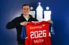 Moritz Sauter mit Trikot des HSVH