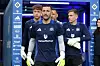 Hannes Hermann, Daniel Heuer Fernandes und Matheo Raab gehen aus dem Spielertunnel