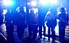Silvester: Polizisten mit Schutzschilden