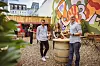 Die Schimdts-Geschäftsführer Hannes Vater und Tessa Aust sowie der gastronomische Leiter der Weinbar „Sechsundzwanzig“, Alexander Hagen, haben das Kleinod auf dem Kiez am Mittwoch eröffnet.