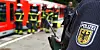 Feuerwehrmänner befreiten den Mann. Symbolfoto