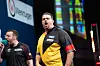 Gabriel Clemens jubelt auf der Darts-Bühne.