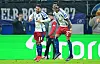 Davie Selke und Ludovit Reis feiern ihr Tor zum 2:0.