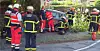 Der Ford B-Max hängt im Zaun.