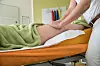 Ein Physiotherapeut soll während einer Behandlung eine Patientin sexuell missbraucht haben (Symbolfoto).