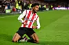 Kevin Schade feiert sein Tor für Brentford gegen Liverpool