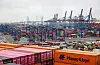 Container lagern auf dem Containerterminal Burchardkai im Hamburger Hafen
