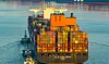 Ein Containerschiff